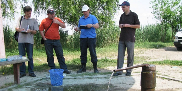 The WFD requires that countries develop integrated water monitoring programmes for the monitoring of surface water status, groundwater status and protected areas. To allow quality monitoring, across the 6 participant countries, the project has provided training to experts in surface and groundwater surveying/monitoring/sampling, biological assessment and sampling, equipment programming and calibration, WB delineation/typology, GIS DB, etc; WFD training to specialists in water, groundwater, biology, etc.; and Quality assurance and quality control trainings in one laboratory in each project country. Photo: Groundwater sampling training, Moldova, May 2013. 